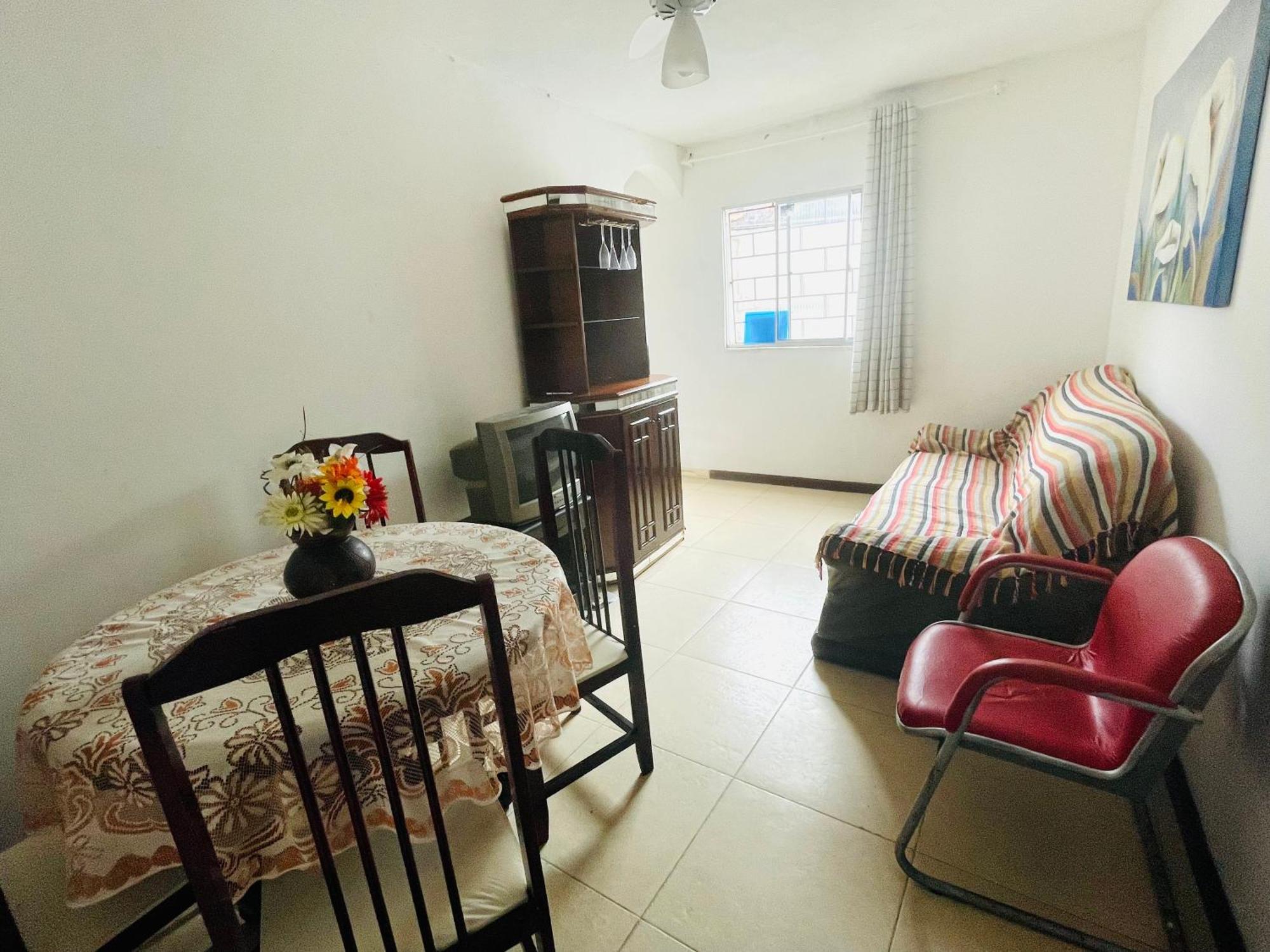 2 Quartos A 2 Minutos Da * Salvador